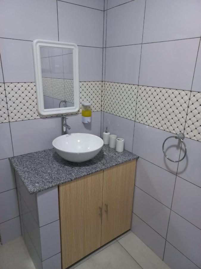 E&E Self Catering 호텔 보발롱 외부 사진
