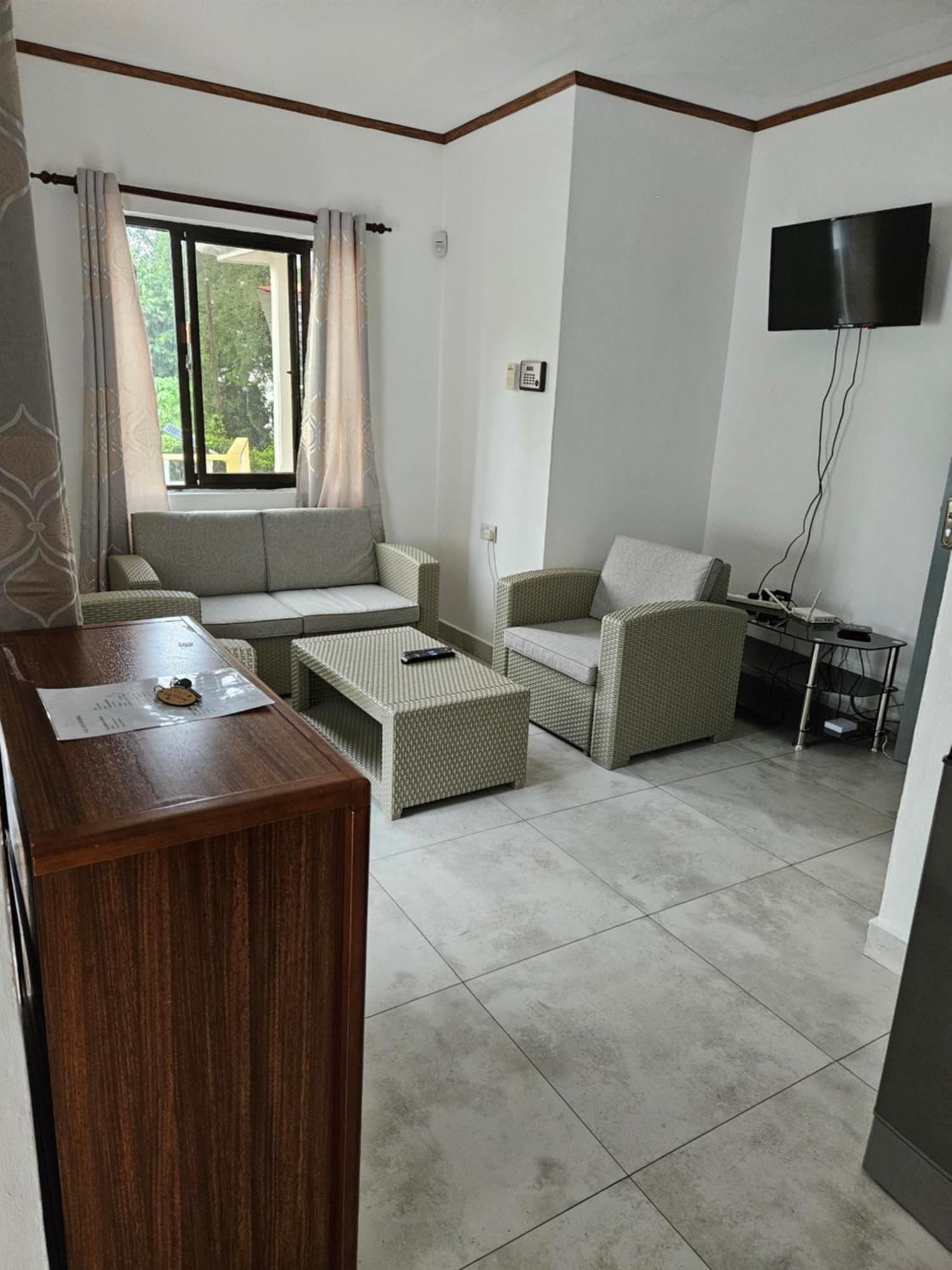 E&E Self Catering 호텔 보발롱 외부 사진